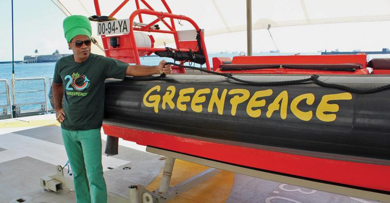 Carlinhos Brown se engaja em campanha promovida pelo Greenpeace