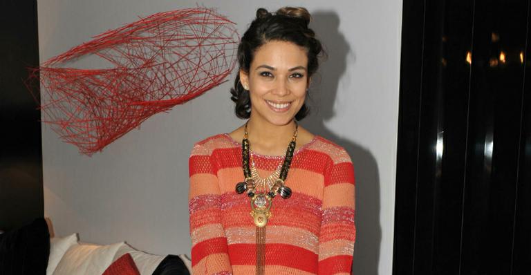 Bia Antony prefere a liberdade do estilo ‘use o que quiser’ de Ibiza
