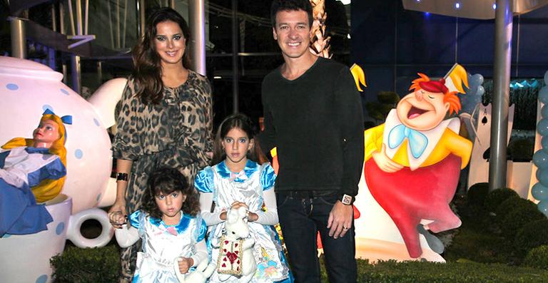 Rodrigo Faro celebra o aniversário das filhas com tema de ‘Alice’