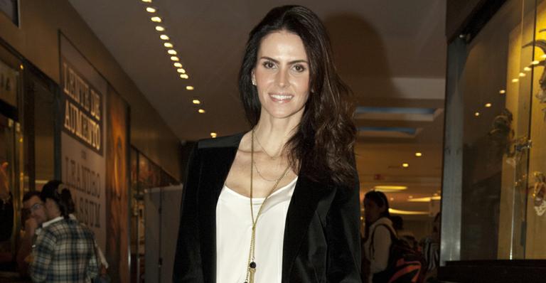 Lisandra Souto viverá socialite em novela de Glória Perez