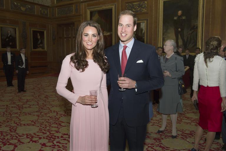 Príncipe William ganha relógio e café da manhã na cama de Kate Middleton