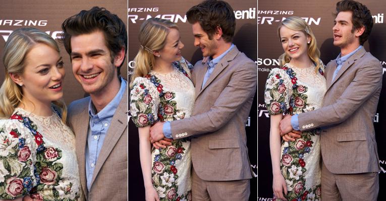 Em clima de romance, Emma Stone e Andrew Garfield apresentam ‘O Espetacular Homem-Aranha’
