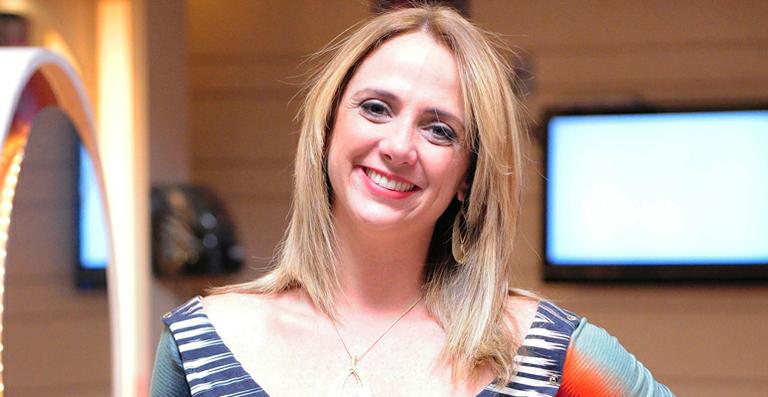 Ivana repagina o visual para Max em ‘Avenida Brasil’