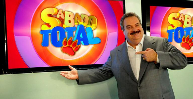 Após pouco mais de 3 anos, Gilberto Barros volta à TV com programa na RedeTV!
