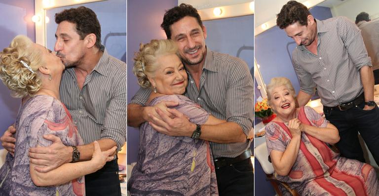 Suely Franco e Tuca Andrada dão ‘selinho’ em pré-estreia