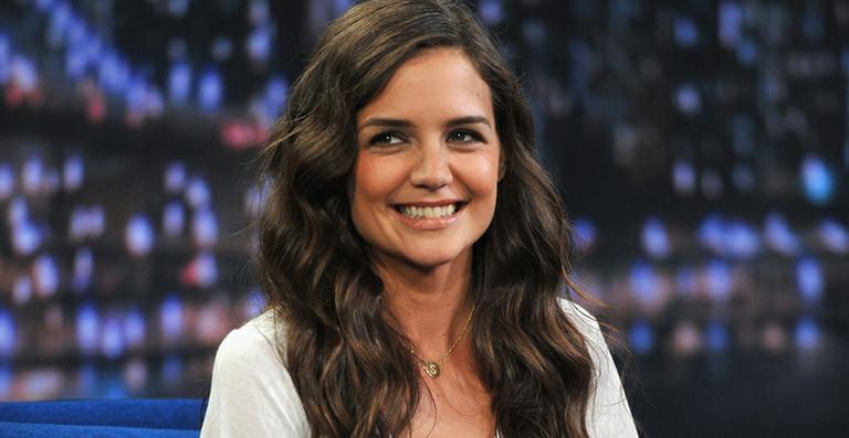 Katie Holmes pode estar sendo perseguida por membros da Cientologia