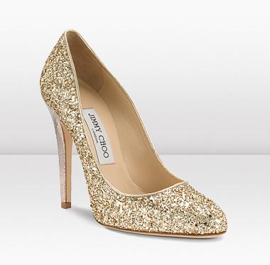 Jimmy Choo lança nova coleção de sapatos e bolsas para noivas
