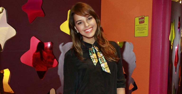 Mariana Rios coloca megahair para novela ‘Salve Jorge’