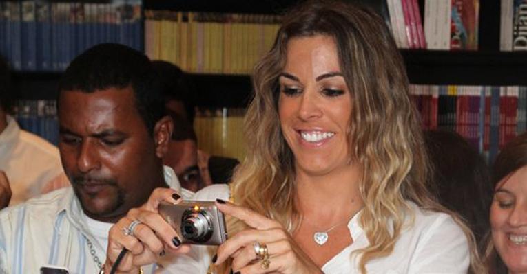 ‘A gente fala que feliz era a Amélia, que só tinha que lavar e passar”, diz Joana Prado