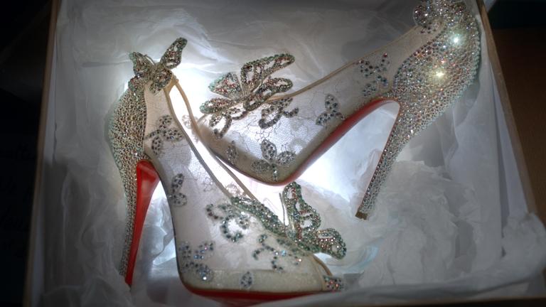 Louboutin recria sapatinho de Cinderela