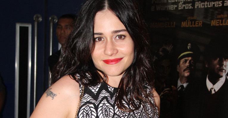 Alessandra Negrini conta sobre projetos para TV e teatro