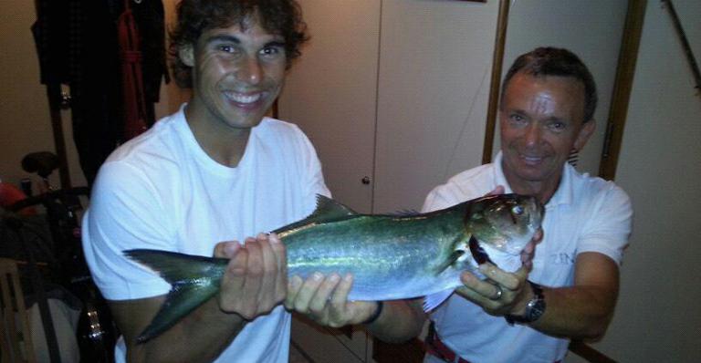 Em recuperação, Rafael Nadal pratica pesca
