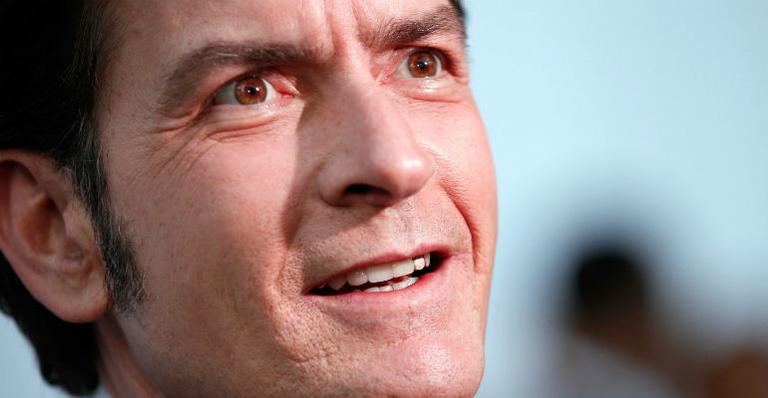 Charlie Sheen perde o direito de ver os filhos