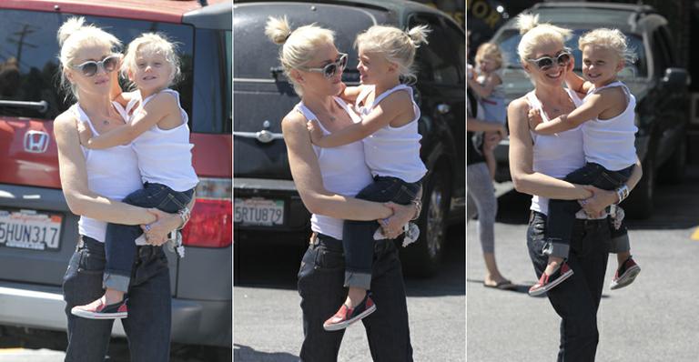 Gwen Stefani passeia com a sorridente Zuma