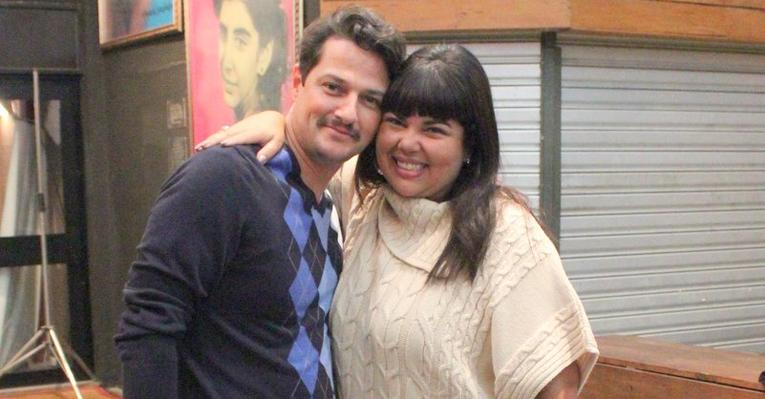 Parceiros na TV, Fabiana Karla e Marcelo Serrado se encontram no teatro
