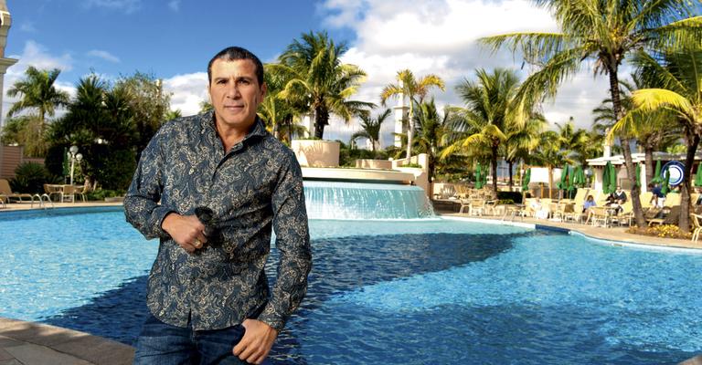 Em resort, Eri Johnson comemora o sucesso de seu espetáculo cômico