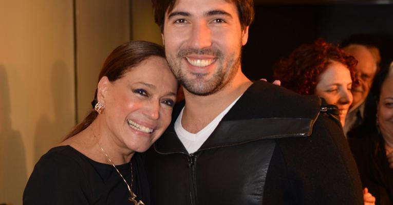 Susana Vieira e Sandro Pedroso ficam noivos: ‘O pedido de casamento foi tão especial como quem o fez’