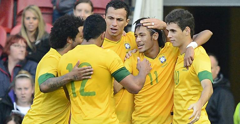 Em último “teste”, Neymar marca de pênalti e Brasil vence Inglaterra por 2 a 0