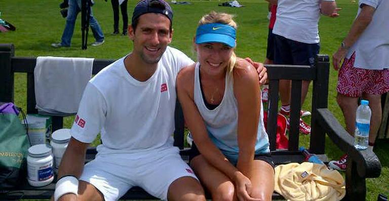 Novak Djokovic treina para os Jogos de Londres ao lado de Maria Sharapova