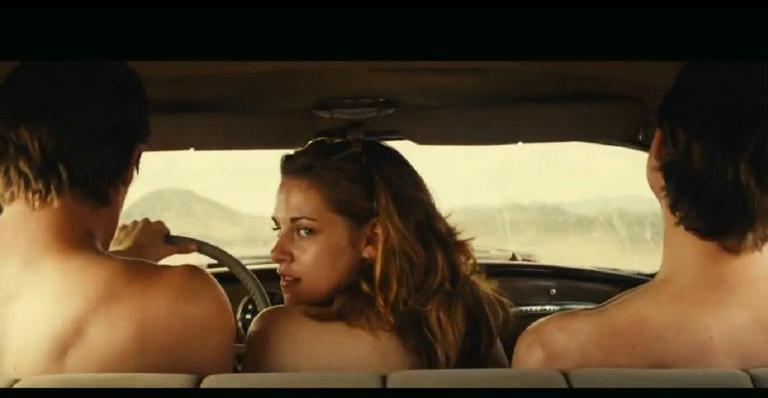 Jornal mostra foto de Kristen Stewart de topless em cena de filme