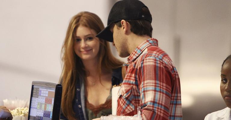Marina Ruy Barbosa e Klebber Toledo curtem cinema no Rio