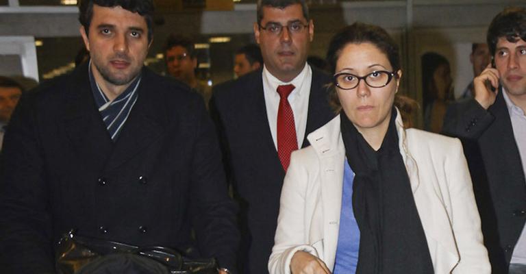 Grávida, Maria Rita desembarca em São Paulo