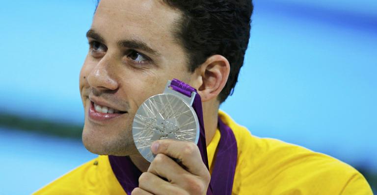 Thiago Pereira leva medalha de prata na natação