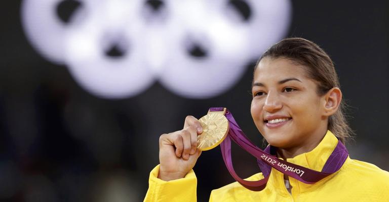 Judoca Sarah Menezes leva ouro inédito em Londres
