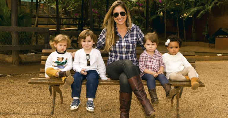 Patrícia Maldonado comanda tarde divertida em fazendinha com filhos de famosos