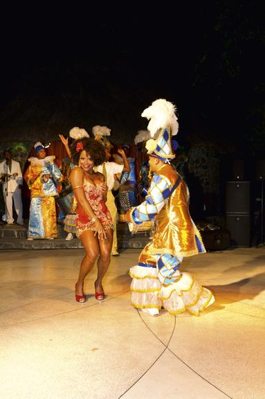 Adriana Bombom anima carnaval nas Ilhas Maurício