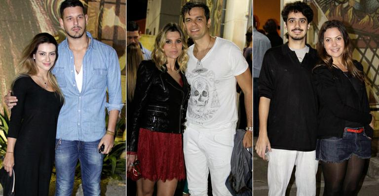 Casais de artistas vão ao teatro em noite de estreia no Rio