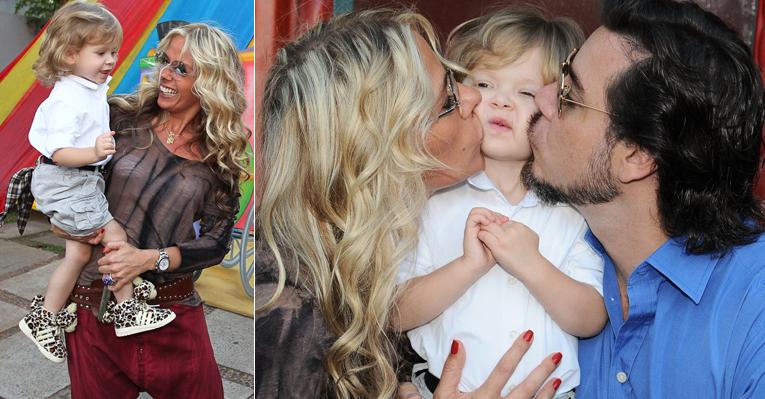 Adriane Galisteu e Alexandre Iódice comemoram 2 anos de Vittorio com festa em São Paulo