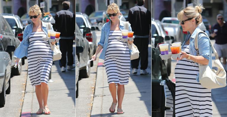 Reese Witherspoon deixa hospital mas fará repouso absoluto até o nascimento do bebê