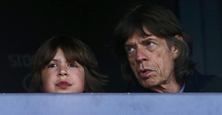 Filho de Luciana Gimenez acompanha Jogos Olímpicos com o pai, Mick Jagger