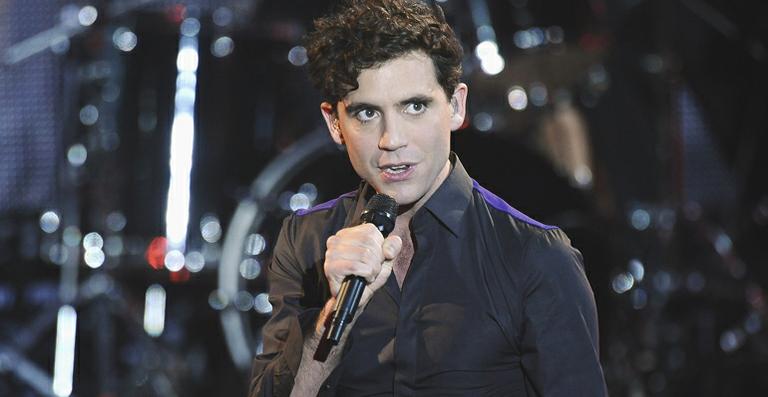 Cantor Mika revela que é homossexual e diz que encontrou coragem na música