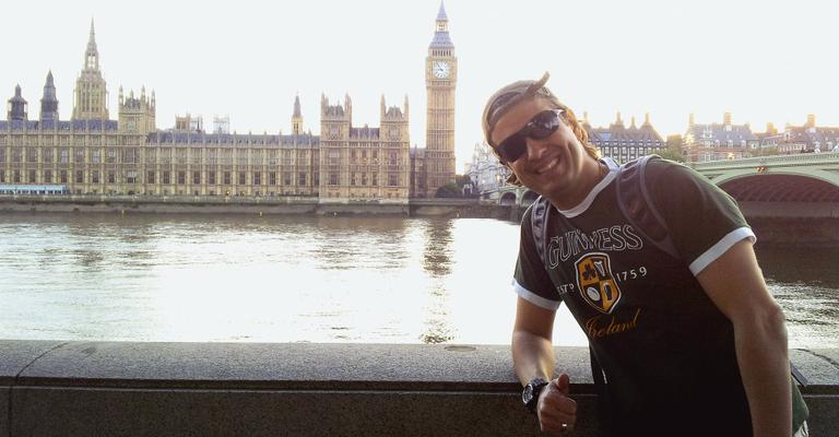 Celso Zucatelli visita pontos turísticos de Londres