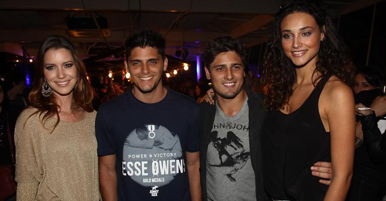 Elenco de ‘Avenida Brasil’ curte evento em São Paulo