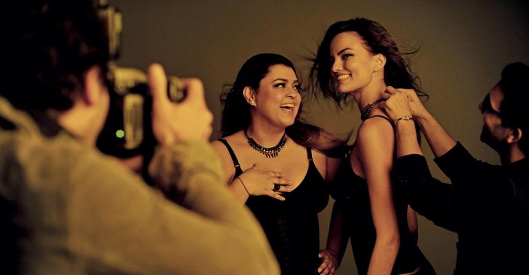Preta Gil e Barbara Fialho brilham em campanha de lingerie