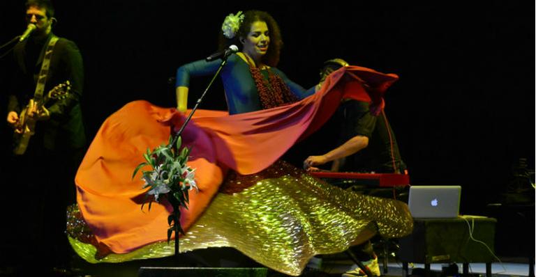 Vanessa da Mata homenageia Luiz Gonzaga