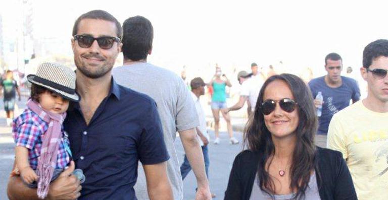 Cheio de estilo: Vicente passeia com os pais, Ricardo Pereira e Francisca Pinto