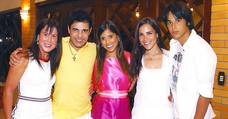 Recém-separada, Zilu Camargo relembra momento em família