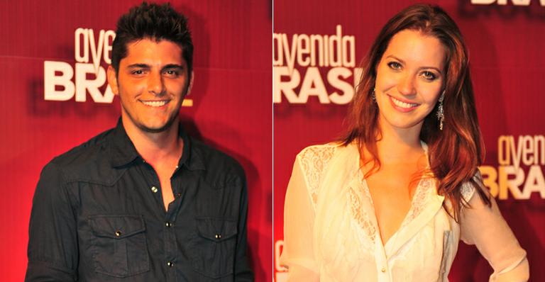 ‘Avenida Brasil’: Iran rouba beijo de Débora