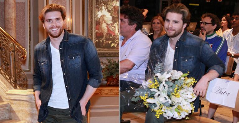 Thiago Fragoso recebe homenagem em coletiva de ‘Lado a Lado’