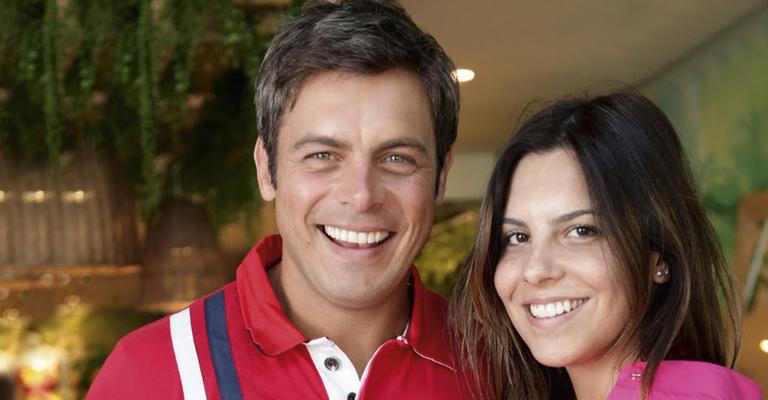 Luigi Baricelli vai às compras com a filha em São Paulo