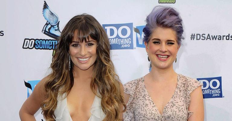 Lea Michele e Kelly Osbourne brilham em premiação