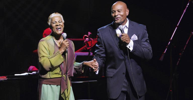 Dionne Warwick faz show em São Paulo