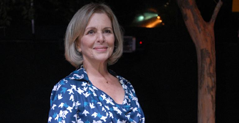 A atriz Irene Ravache diz não para os dublês e faz as cenas de aventura de ‘Guerra dos Sexos’ sozinha