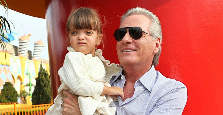 Clique fofo: Rafaella Justus se fantasia de Branca de Neve