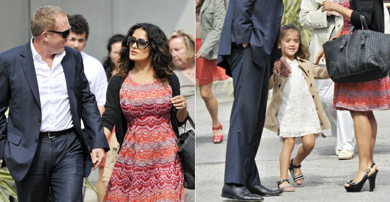 Salma Hayek: passeio em família por Veneza