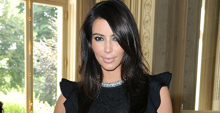 Kim Kardashian está grávida de gêmeas, diz revista norte-americana